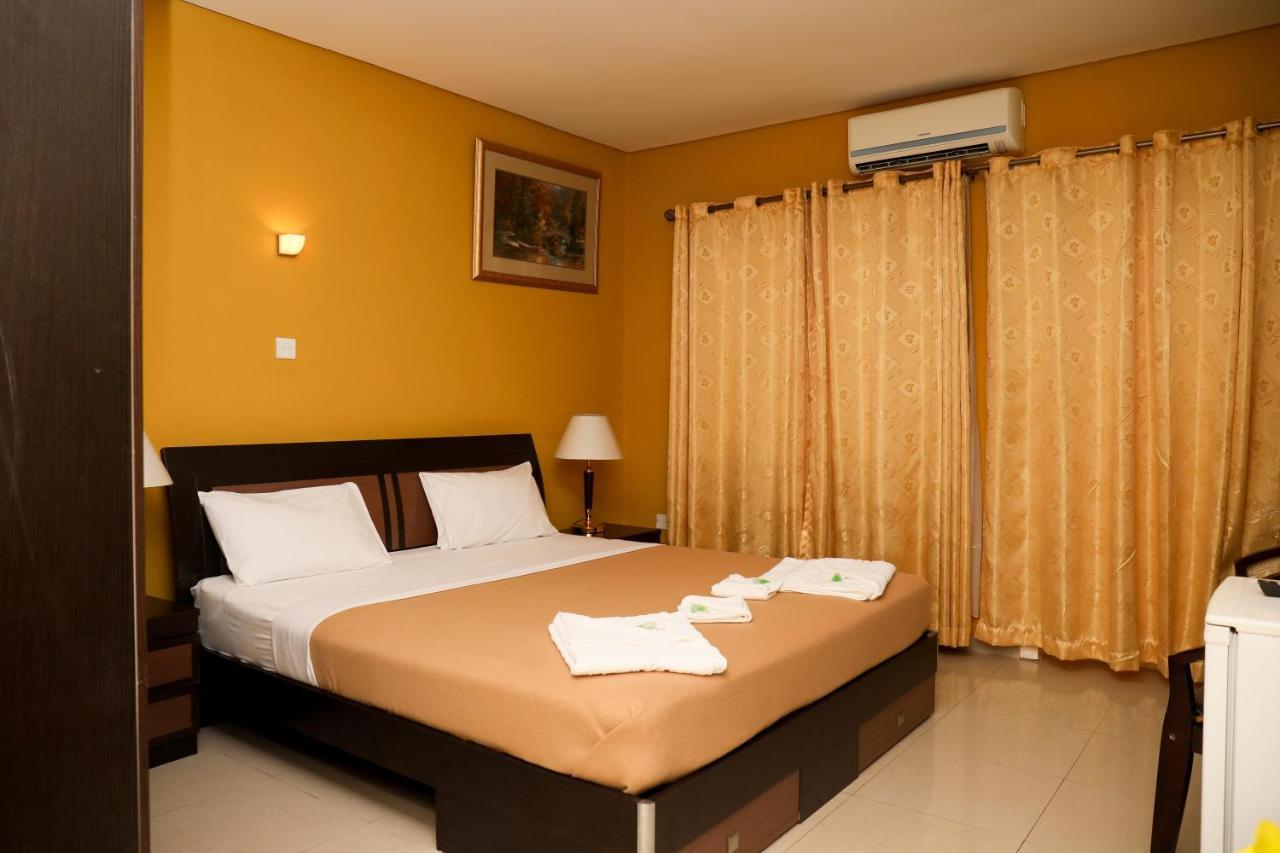 Mansea Beach Hotel Kololi Exterior foto
